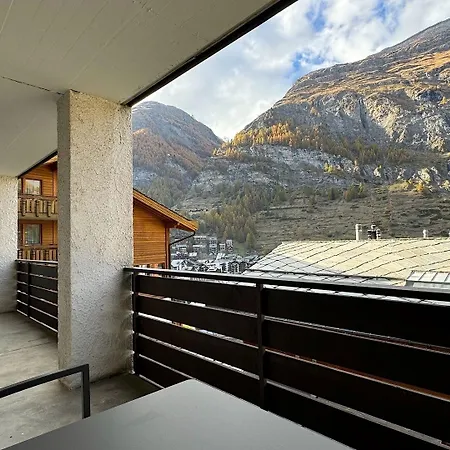 Haus Arola, Hirle Lejlighed