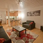 Haus Arola, Hirle
