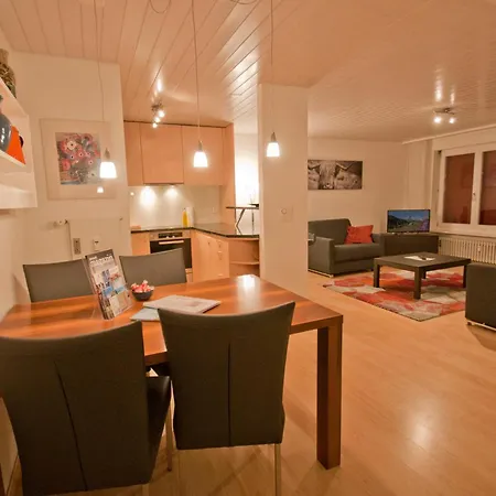 Haus Arola, Hirle *
